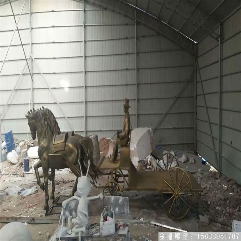 玻璃鋼仿銅馬車雕塑，馬車雕塑定做，啤酒節馬車雕塑6